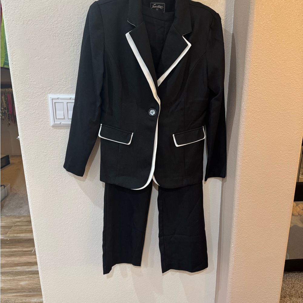 Pant Suit